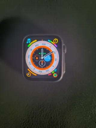 Smartwatch EW08 Ultra con correa y cargador