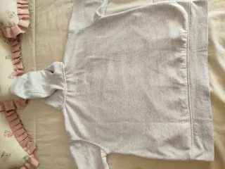 Sudadera Bugs Bunny gris.