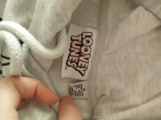 Sudadera Bugs Bunny gris.