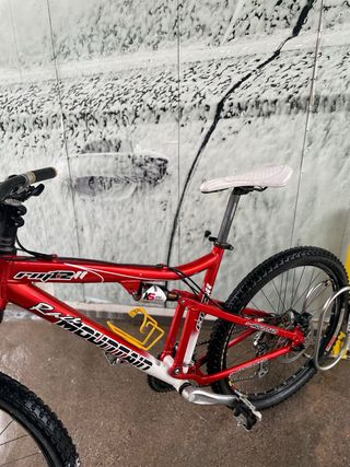 Bicicleta MTB Roja