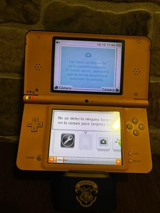 Nintendo DSi XL Giallo