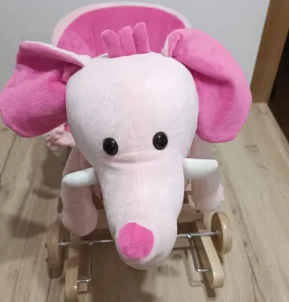 Elefante balancín con ruedas