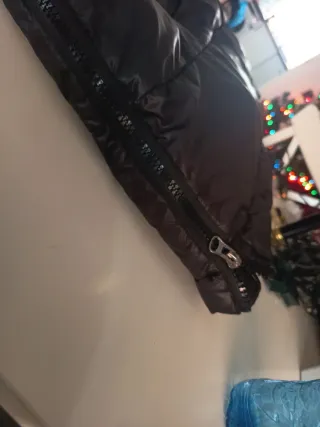 Abrigo largo negro brillante