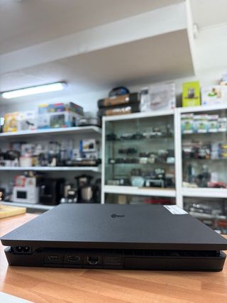 PS4 SLIM 1TB