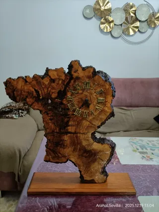 Reloj de Madera Artesanal