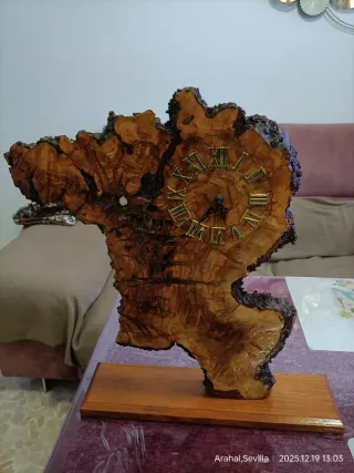 Reloj de Madera Artesanal