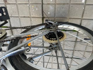 Bicicleta plegable plateada