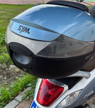 Moto SYM FIDDLE Azul y Blanco