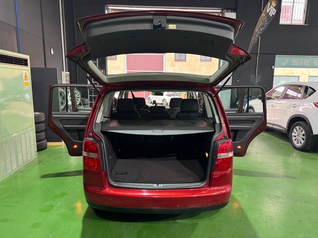 VOLKSWAGEN Touran 1.9 TDI ADVANCE