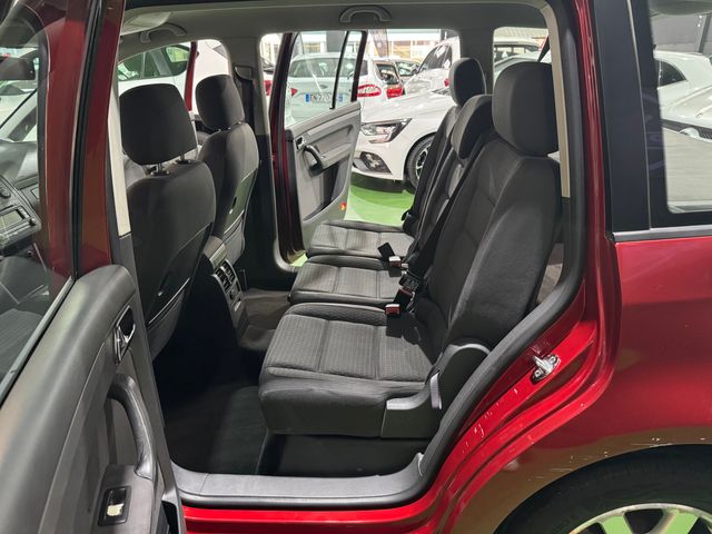 VOLKSWAGEN Touran 1.9 TDI ADVANCE