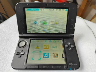 Nintendo 3DS XL Blu + Pokémon Bianco