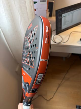 Pala Nox AT10 Genius 12k Agustín Tapia