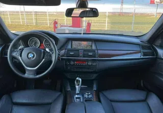 BMW X6 2011