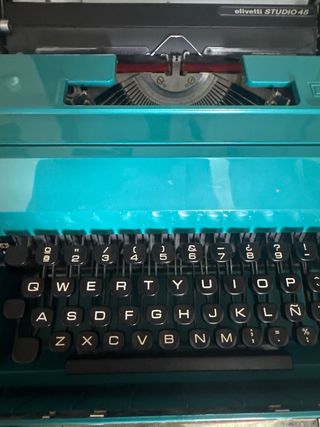 Máquina de escribir Olivetti Studio 45