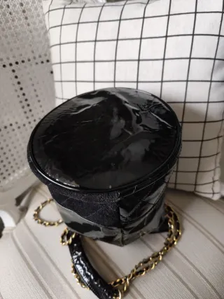 Bolso Mauricele le Croice Negro Charol Piel y Ante