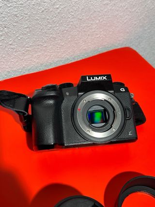 Panasonic Lumix G7  *negociable*