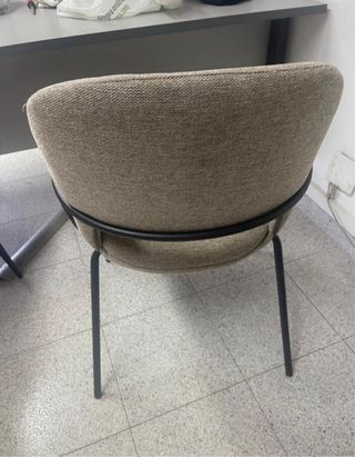 Butaca moderna NUEVA  beige y negra