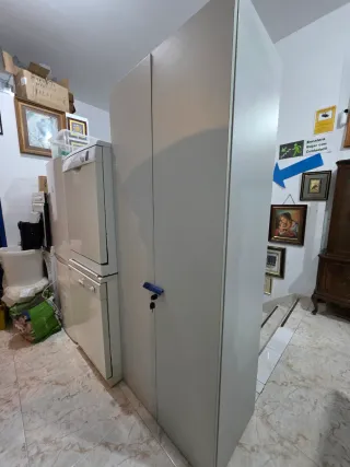 Armario de oficina 2 puertas con llave