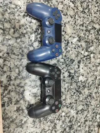 Mando PS4 Sony  Negro y Azul no  funciona bien