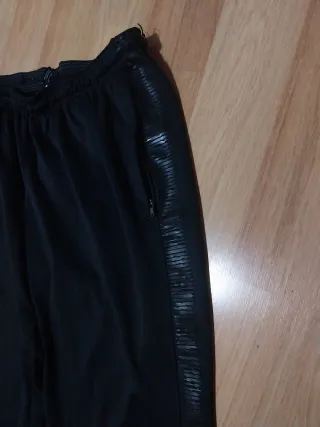Pantalón deportivo Nike negro