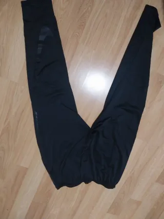 Pantalón deportivo Nike negro