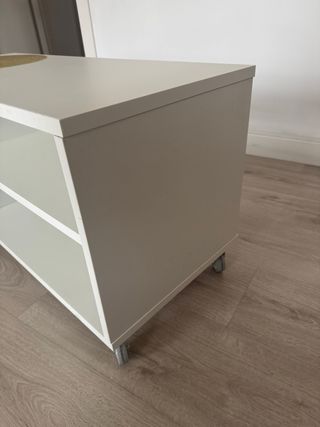 Mesa IKEA con ruedas