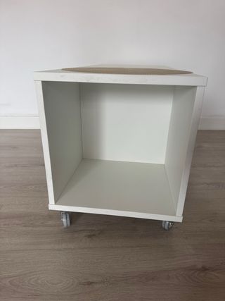 Mesa IKEA con ruedas