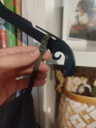 Vestido lencero verde con encaje negro