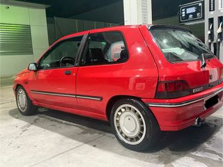 Renault Clio 16v