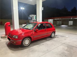 Renault Clio 16v