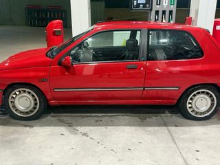 Renault Clio 16v