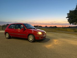Renault Clio 16v
