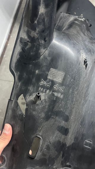 Contraescudo Scooter Negro