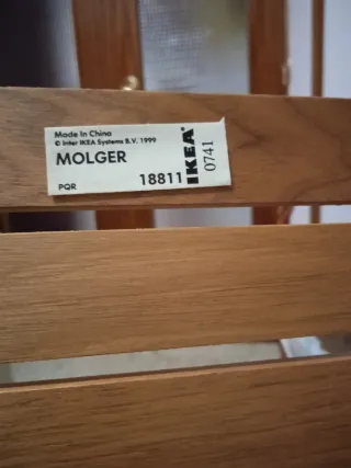 Baúl de madera y tela blanco