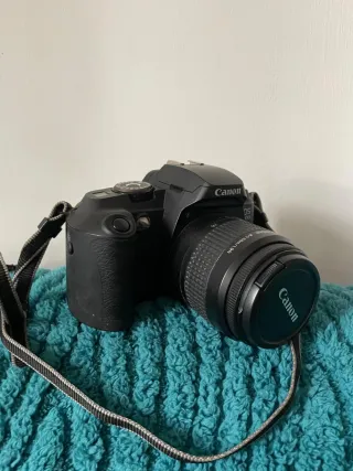 Canon EOS 3000