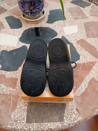 Botitas Inglesitas Bebé azul oscuro  Numero 21