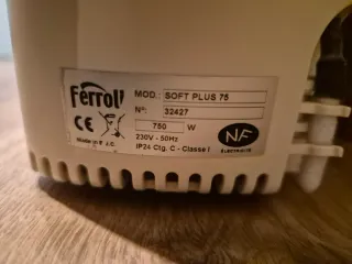 Radiador Eléctrico Ferroli Soft Plus 75. 750W