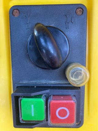 Trituradora de jardín amarilla Einhel