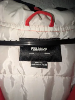 Chaqueta Roja Pull&Bear Talla L
