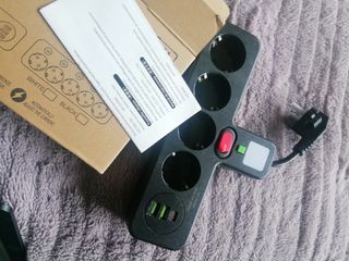 Regleta 4 enchufes +3 USB interruptor luz