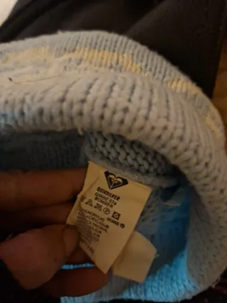 Gorro Quiksilver Azul y Blanco