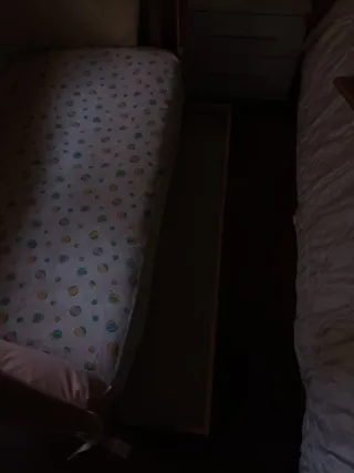 Lettino in legno per bambino