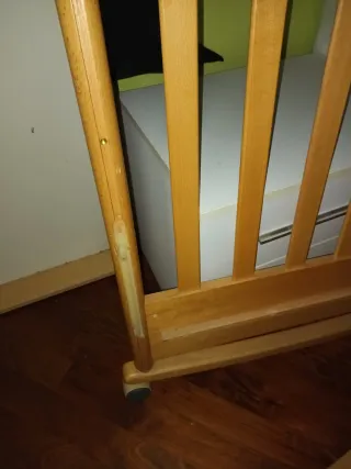 Lettino in legno per bambino