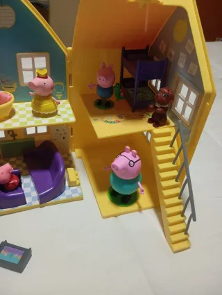 Casa Peppa Pig con Escuela y Figuras