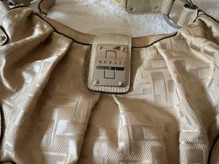 Bolso Guess Beige