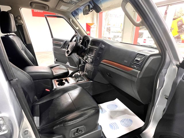 Mitsubishi Montero 2013