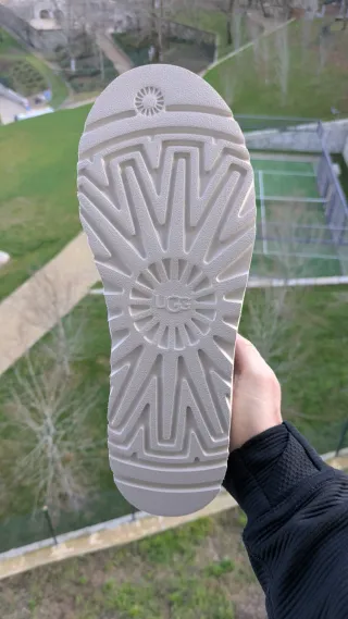 UGG x Palace x Looney Tunes Slipper Chestnut 43