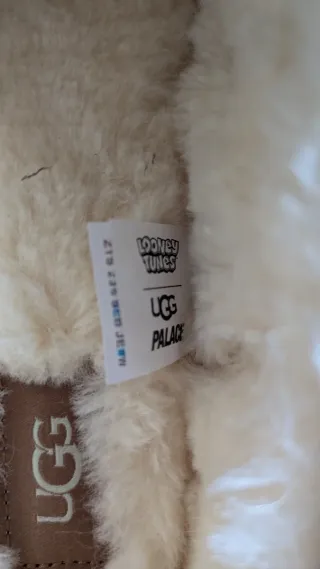 UGG x Palace x Looney Tunes Slipper Chestnut 43
