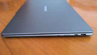 Lenovo Yoga Slim 7i Gen 9 Aura Edition 15" Intel