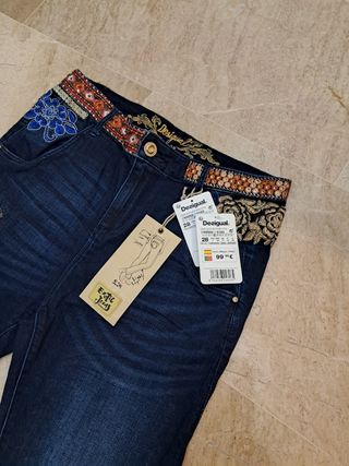 Desigual- pantalón vaquero boyfriend